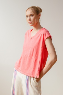 2602104A Camiseta Rosa