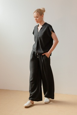 2602259 Pantalón Negro
