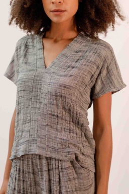 2501128Cap Blusa Negra jaspeado