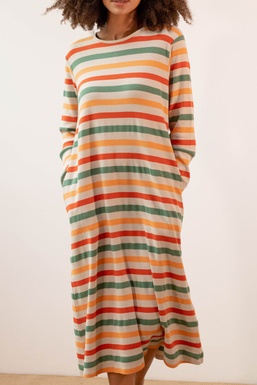 2501139 Vestido Rayas Colores