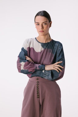 2603236 Blusa Est. Manchas